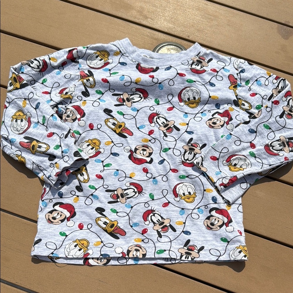 🎀4T Disney long sleeve gray Donald Duck goofy Mickey Mouse graphic Christmas Tee